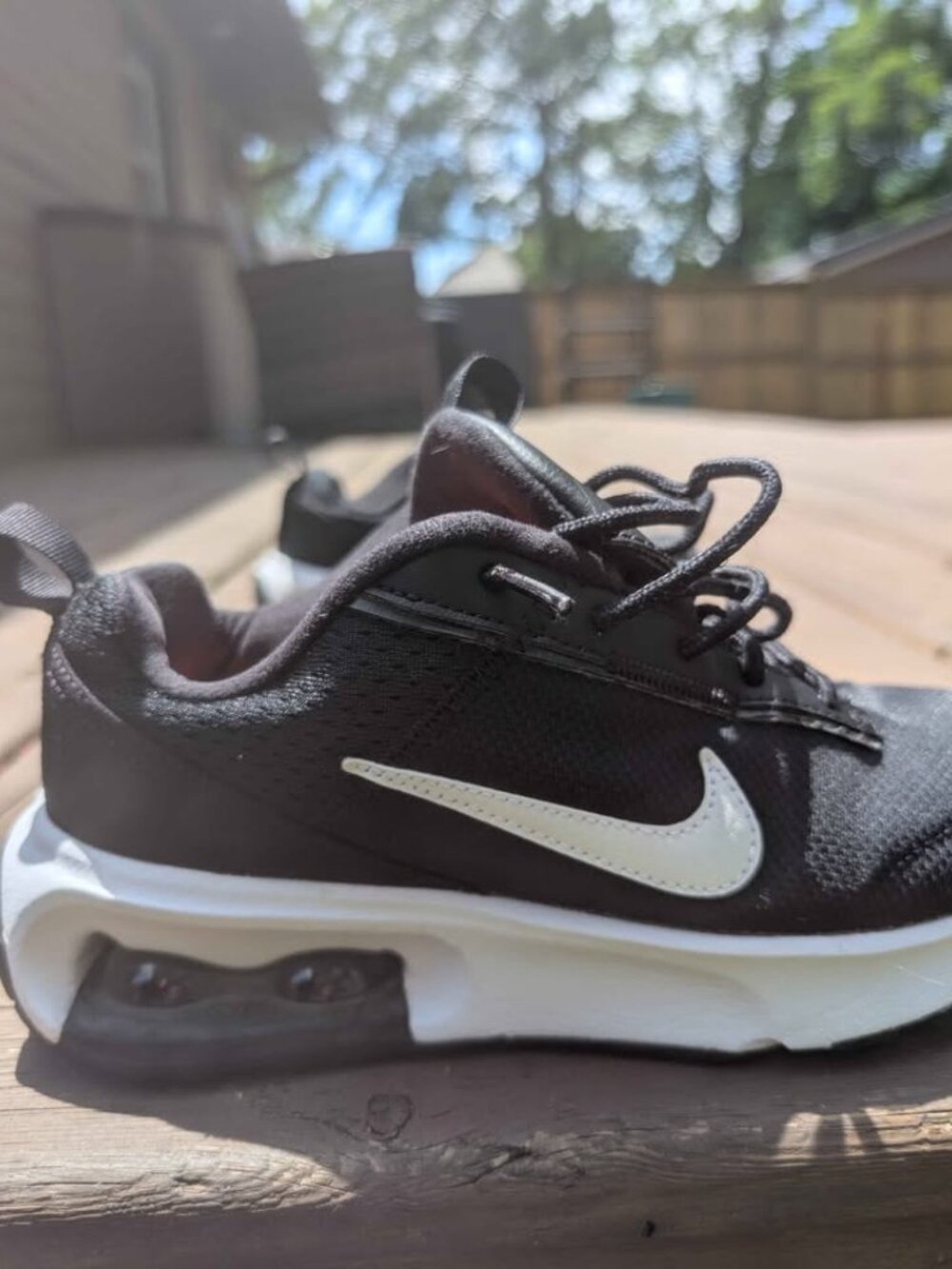 Nike Boys Air Max Intrlk Lite Sneaker - Picture 2 of 3